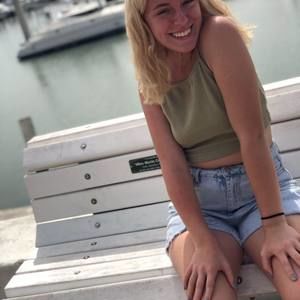 Meet your Posher, Leah